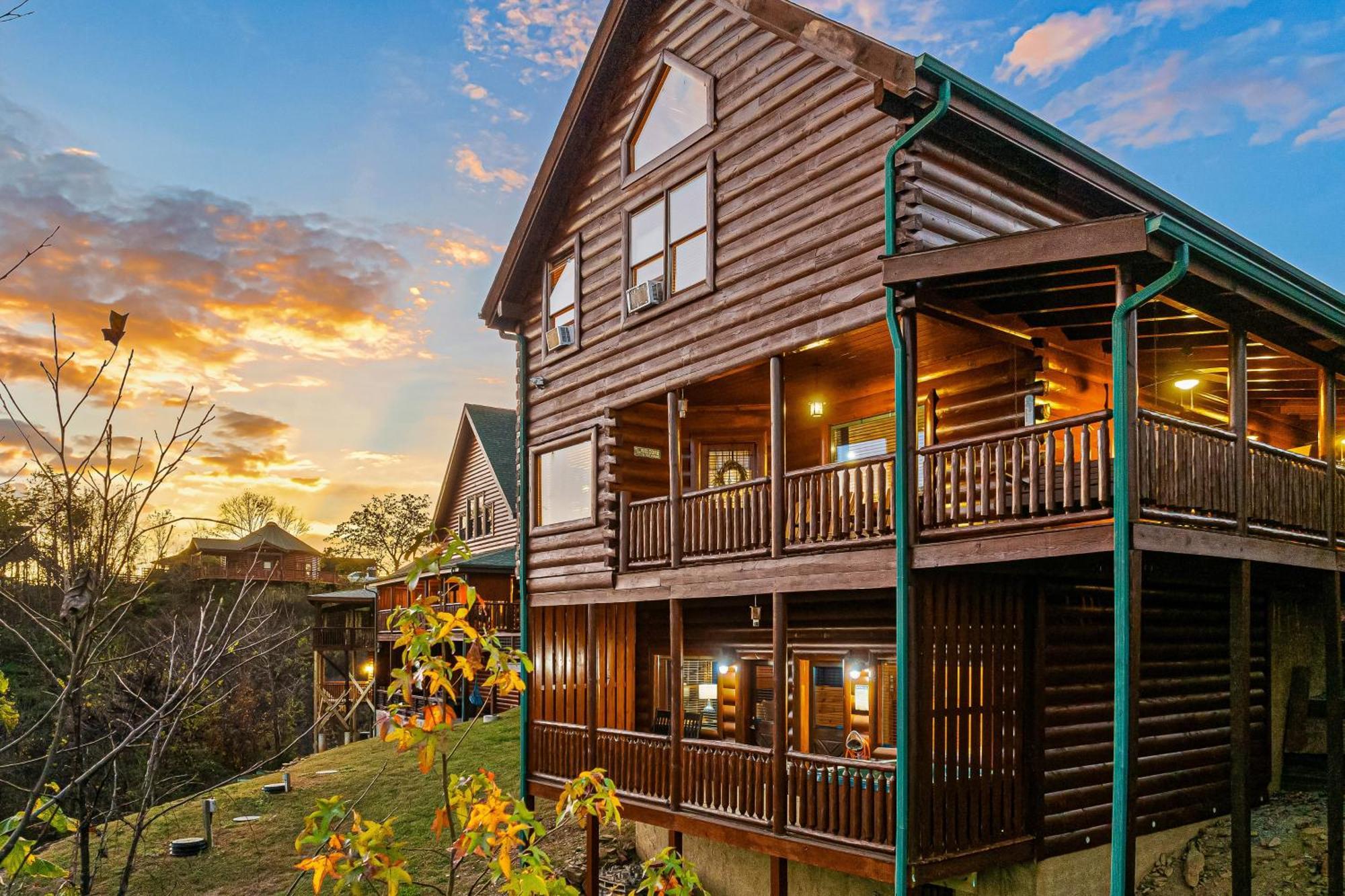 Knotty By Nature Sevierville Exterior photo