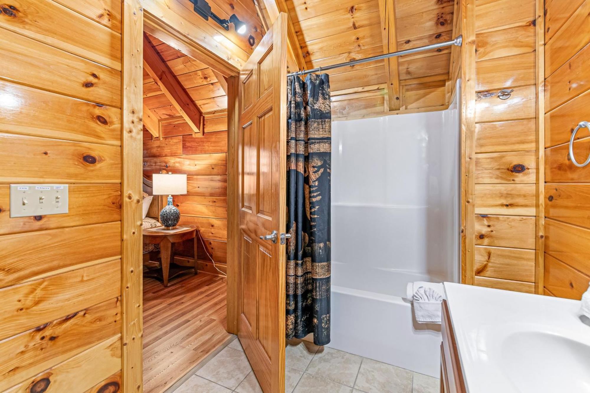 Knotty By Nature Sevierville Exterior photo