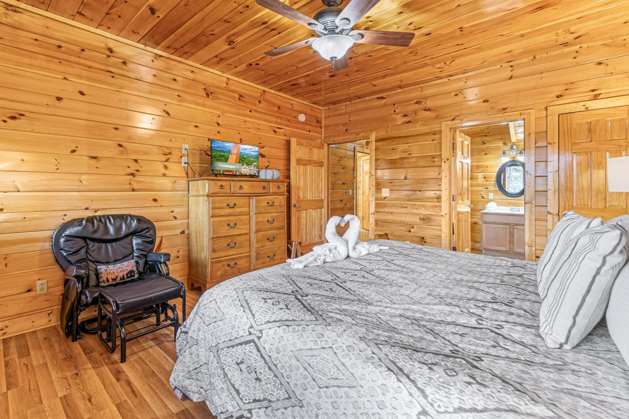 Knotty By Nature Sevierville Exterior photo